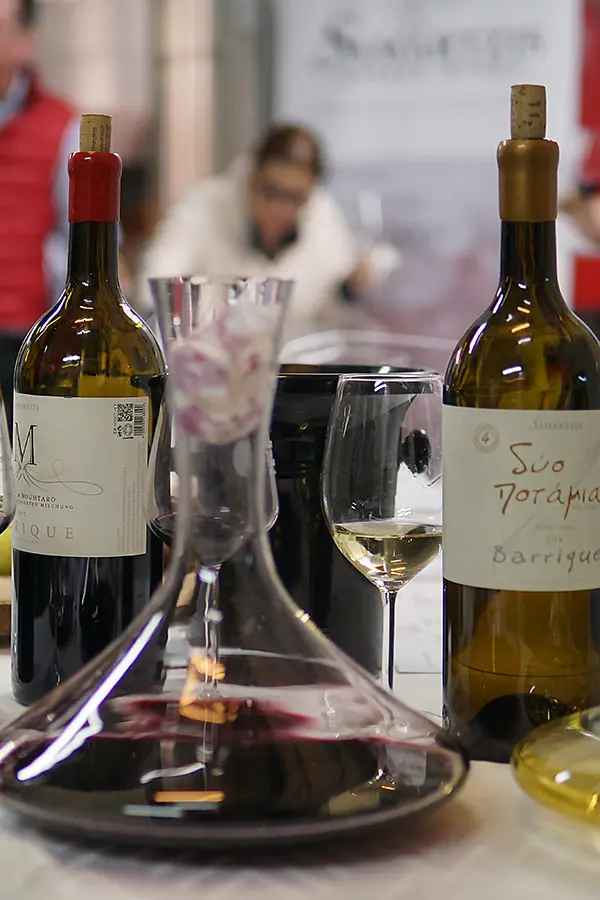 Why Greek Wines Deserve a Place on Polish Wine Lists 3 Why Greek Wines Deserve a Place on Polish Wine Lists 01